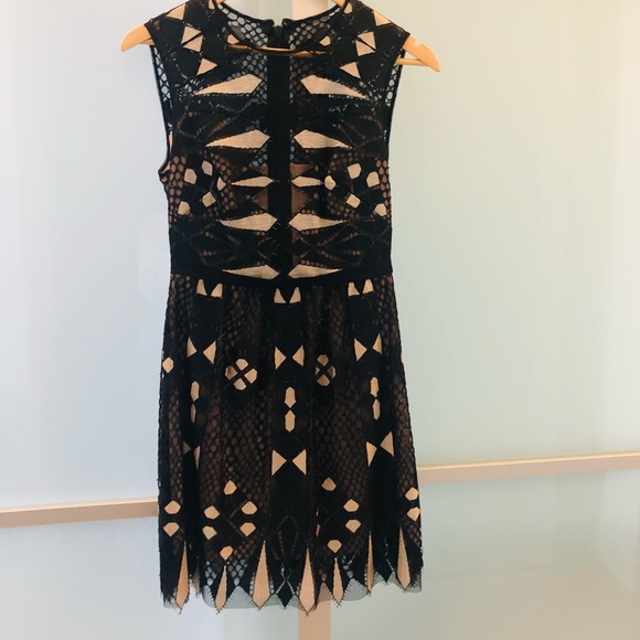 BCBG cocktail dress - Picture 2 of 2